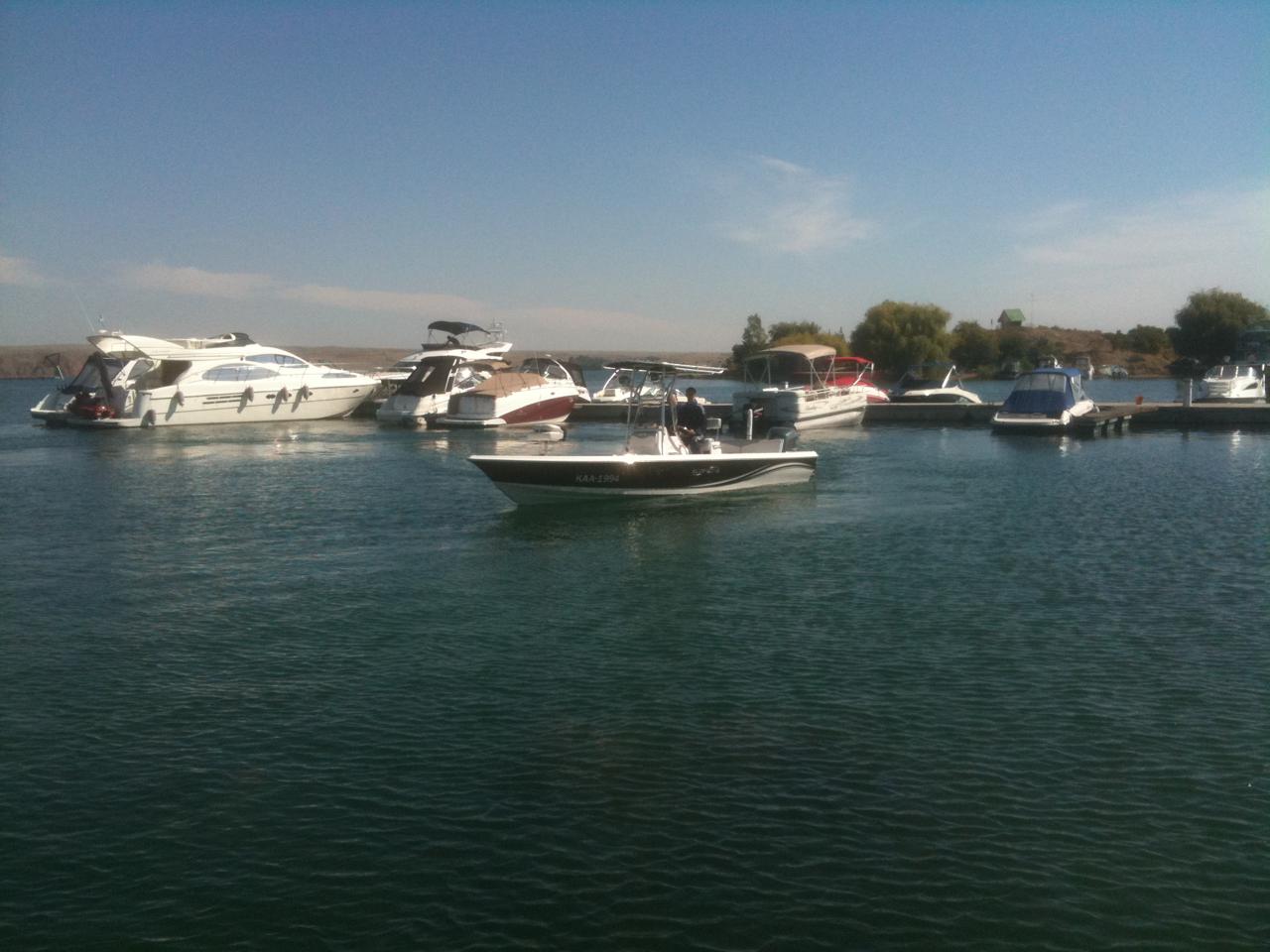 Катер 2400 PureBay – фото, характеристики, комплектация