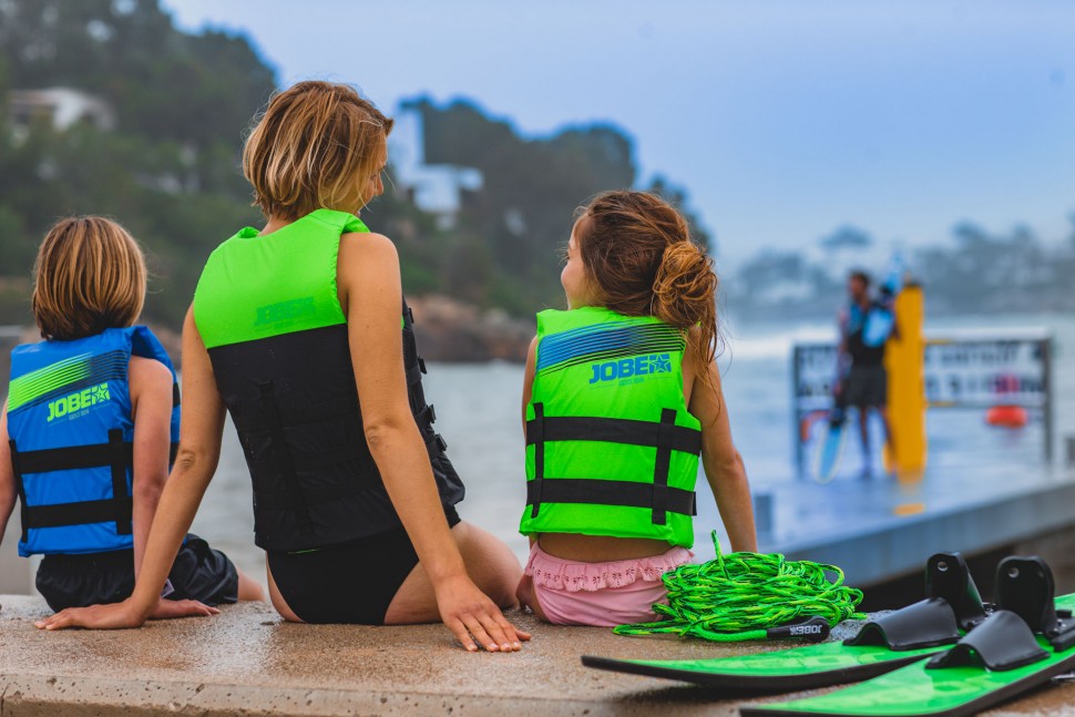 Спасательные жилеты