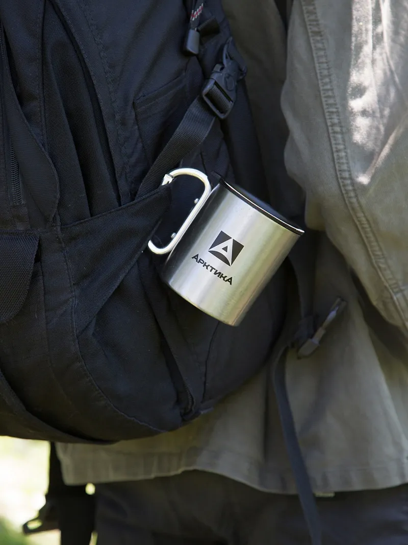 Кружка-термос ARCTICA с карабином — качественный термос для походов, туризма и активного отдыха