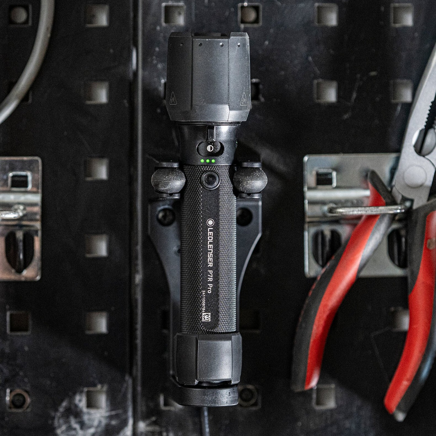 Фонарь LEDLENSER Мод. P7R PRO