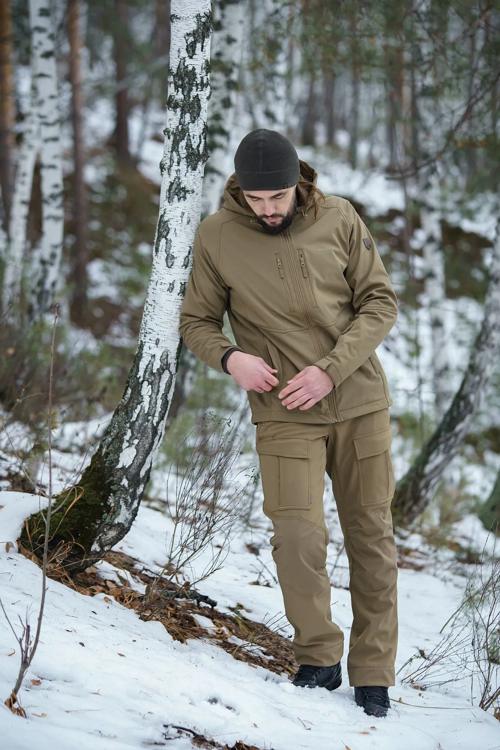 Брюки мужские "Extreme".Ткань софт-шелл на флисе (88%нейлон/12%эластан). Мембрана 10000мм/10000 г/м2/24 часа Teflon. Темная олива